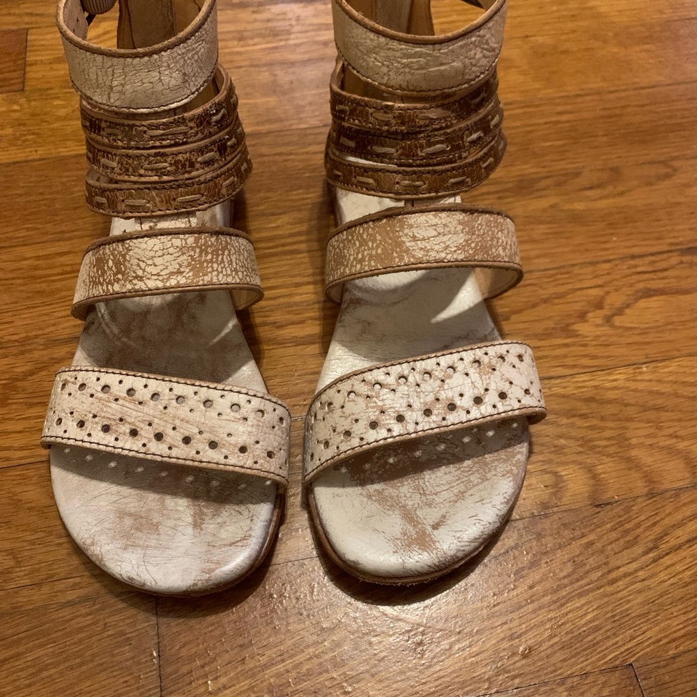 Stylish Bed Stu Women's Sandals in Cream and Brown